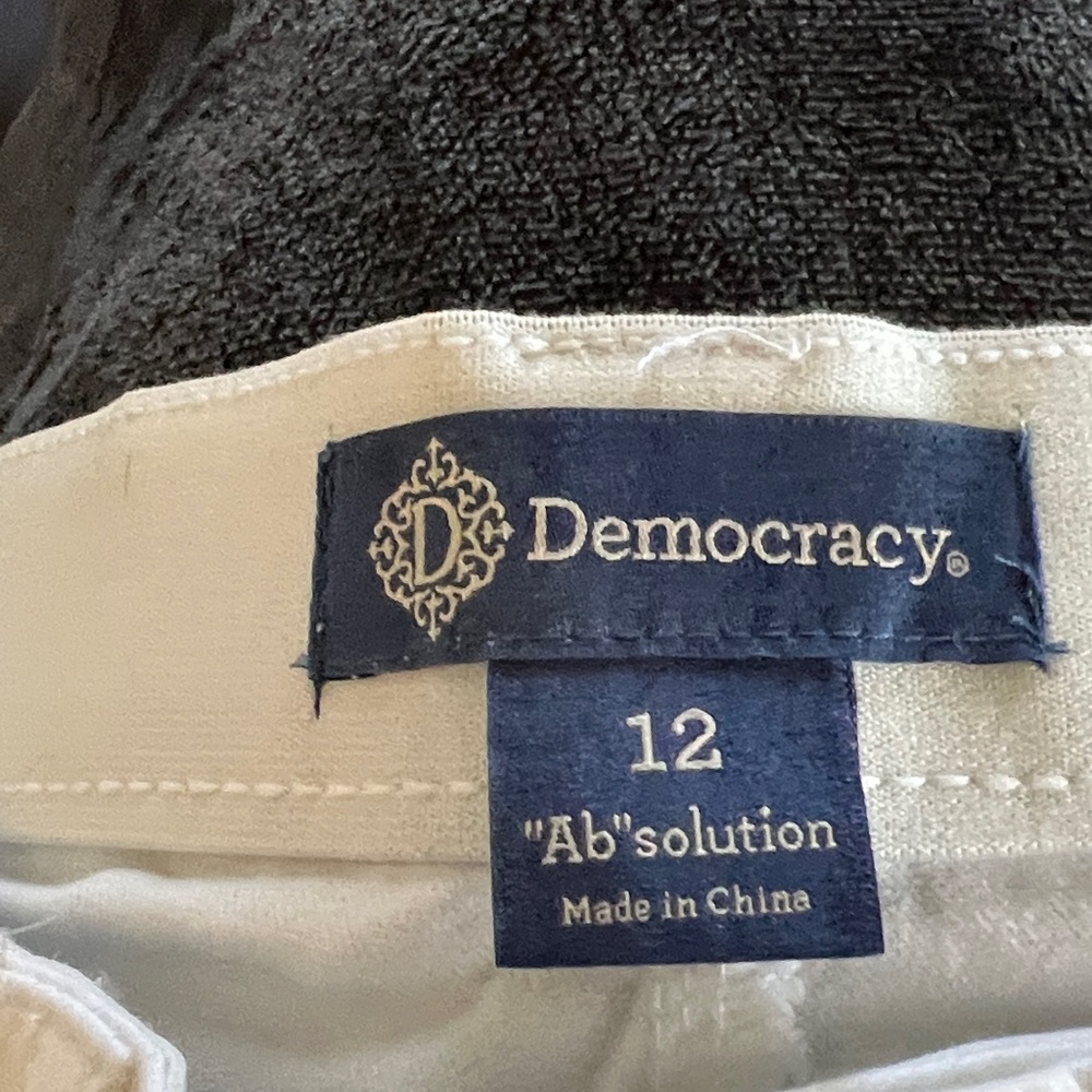 NWT DEMOCRACY: White Straight Leg Jeans …113 - Picture 9 of 14